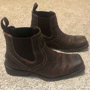 Ariat boots size 9 in dark brown. Men’s.